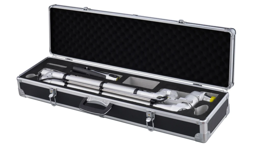 Articulated arm handpiece and accessories for pico laser machine used in professional aesthetic treatments